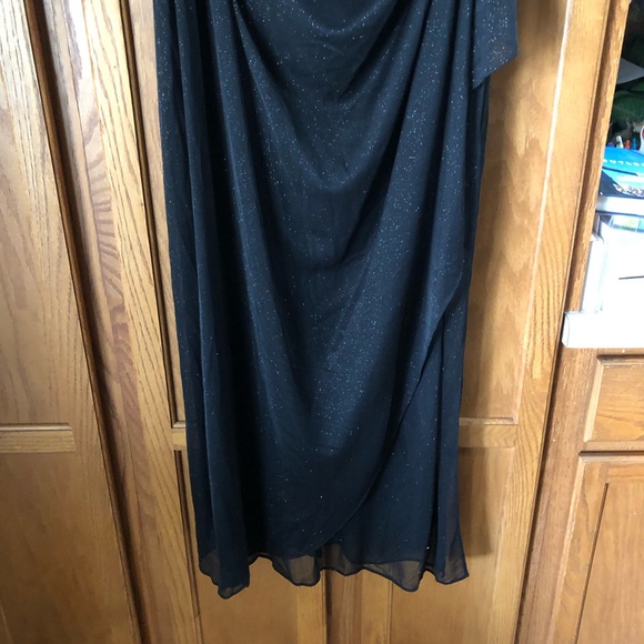 Alex Evenings Elegant Black Sleeveless Maxi Dress - Picture 7 of 16